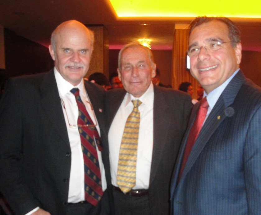 Jon Basil Utley (center), with Alejandro Chafuen (left) and former President of Colombia Alberto Uribe.